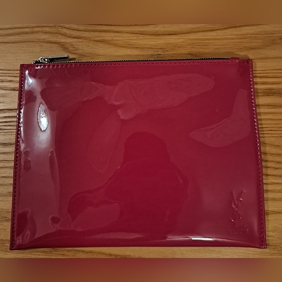 NWOT YSL Saint Laurent Vegan Patent Fuschia Cosmetic Makeup Beauty Bag - Picture 1 of 7